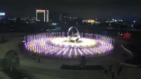 Fontana da pavimento musicale rotonda con design libero con fontana da giardino con luci a LED
